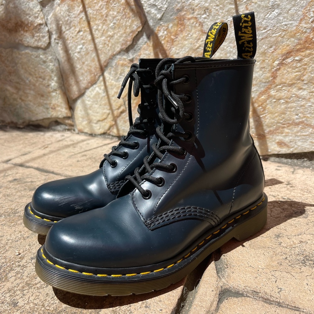 1460 Smooth Leather Lace Up Dr. Martin Boots